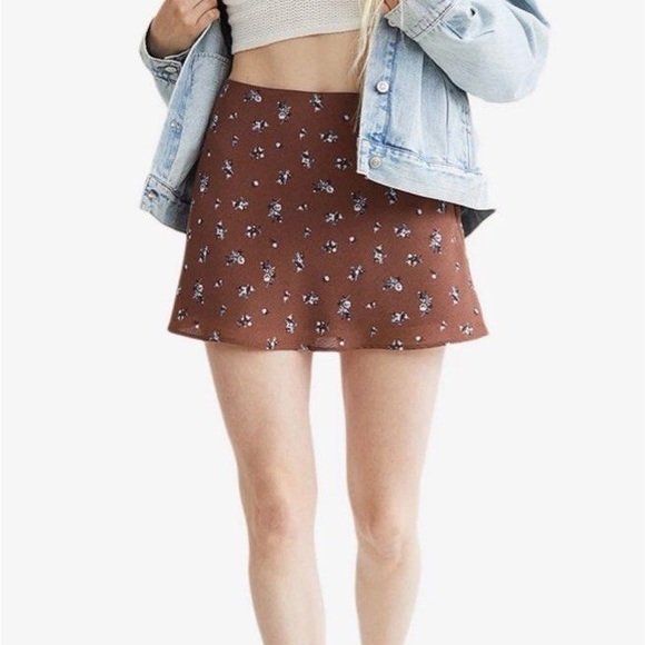 H&M A-Line Skirt - Picture 2 of 2